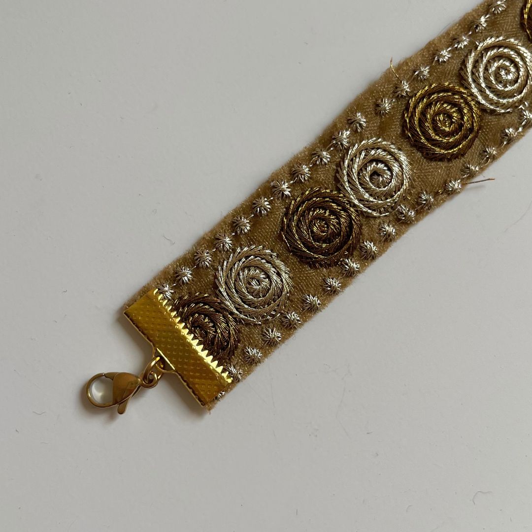 Choker círculos bordados