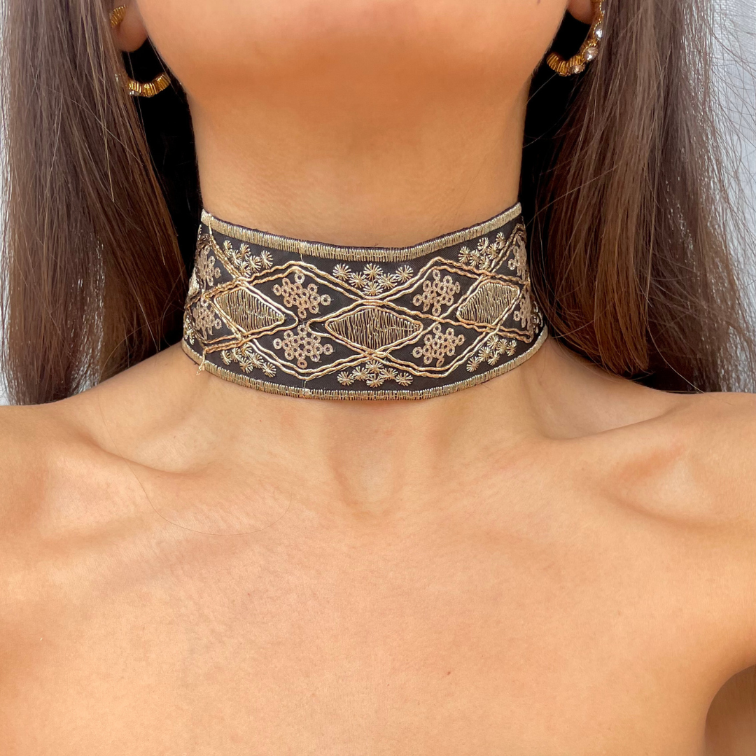 Choker rombos bordado