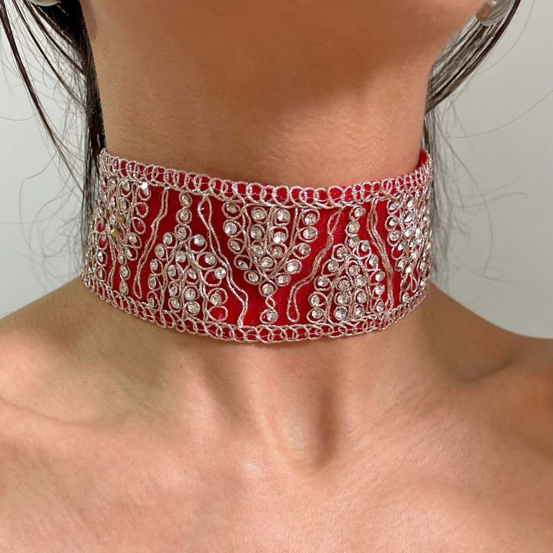 Choker brillante de invitada