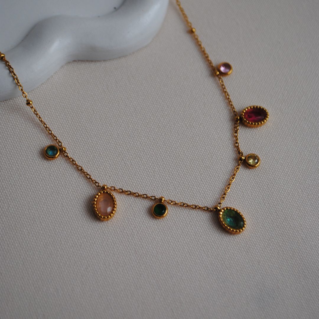 Collar brillos de colores