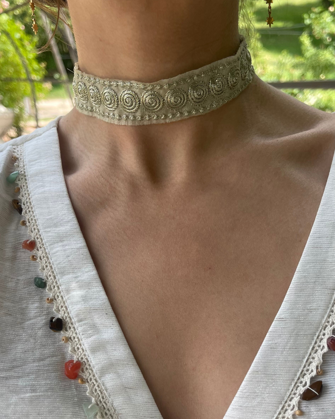 Choker círculos bordados