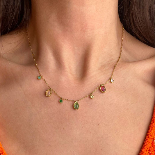Collar brillos de colores